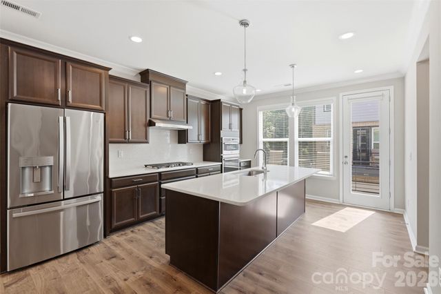 604 Tudor Park Way, Charlotte, NC 28211