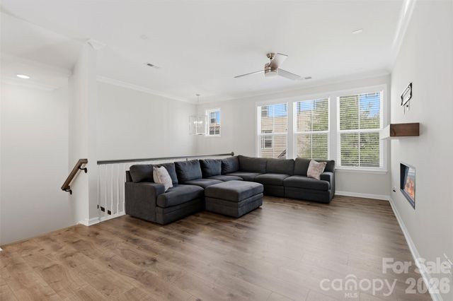 604 Tudor Park Way, Charlotte, NC 28211
