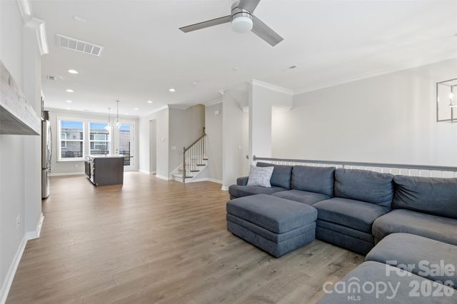 604 Tudor Park Way, Charlotte, NC 28211