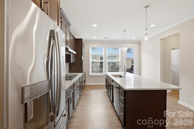604 Tudor Park Way, Charlotte, NC 28211