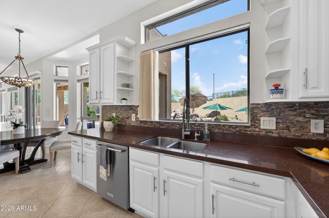 7538 E TYNDALL Circle, Mesa, AZ 85207