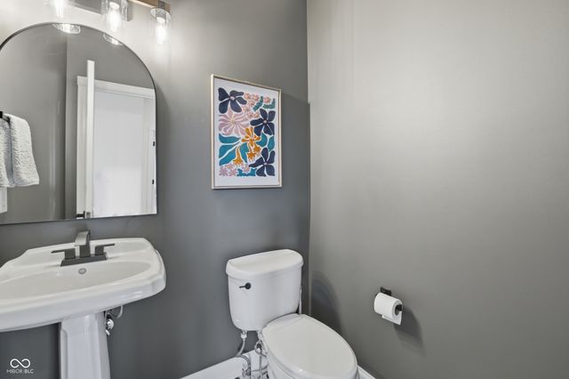 6560 Calais Circle, Indianapolis, IN 46220