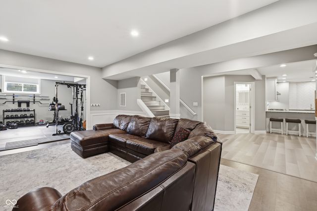 6560 Calais Circle, Indianapolis, IN 46220