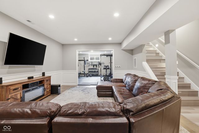 6560 Calais Circle, Indianapolis, IN 46220