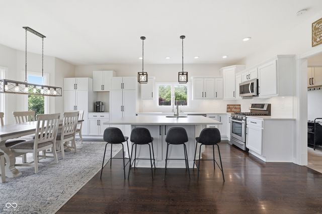 6560 Calais Circle, Indianapolis, IN 46220