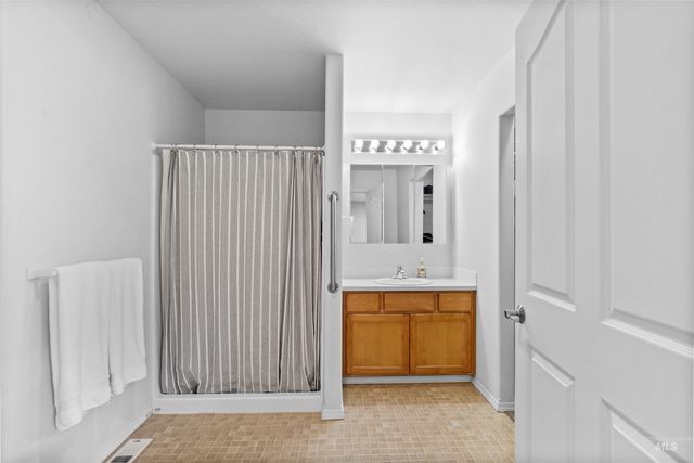1760 8th Avenue, Clarkston, WA 99403