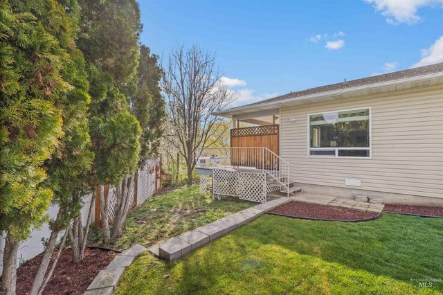 1760 8th Avenue, Clarkston, WA 99403