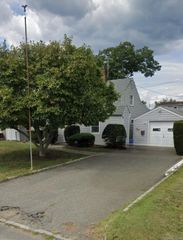 671 Lowell Street, Westbury, NY 11590