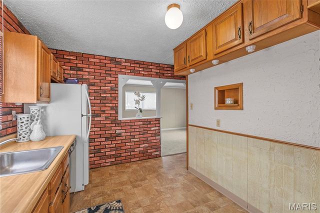 8530 Kathleen Avenue, St Louis, MO 63123