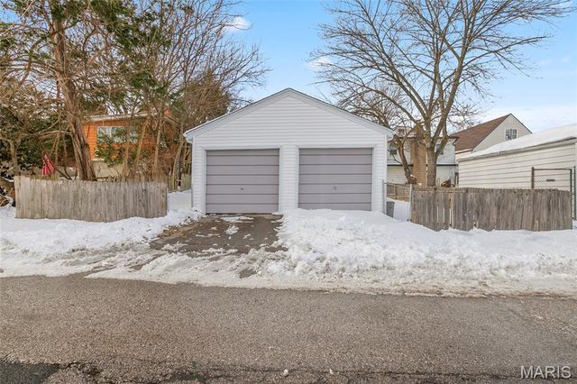 8530 Kathleen Avenue, St Louis, MO 63123