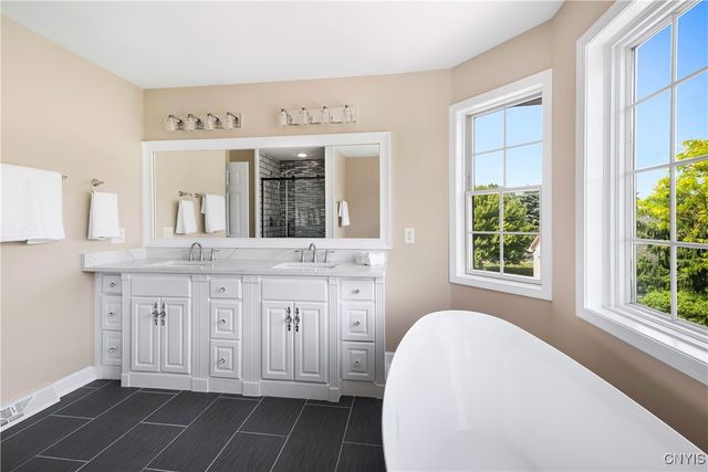 4244 County Line Road, Skaneateles, NY 13152