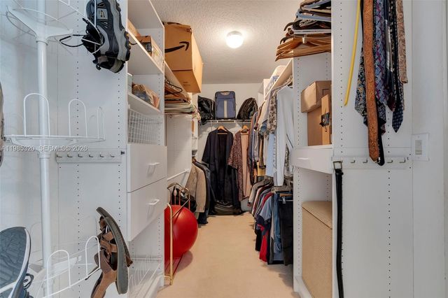 4927 NW 67th Ave, Lauderhill, FL 33319