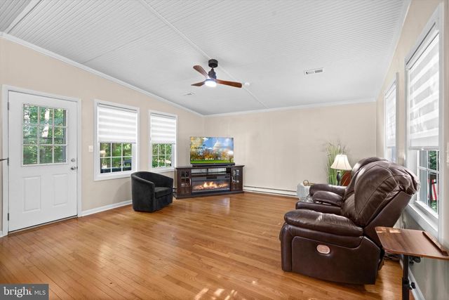 10829 MOORE DR, Manassas, VA 20111