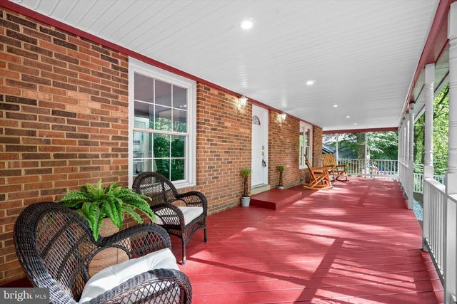10829 MOORE DR, Manassas, VA 20111