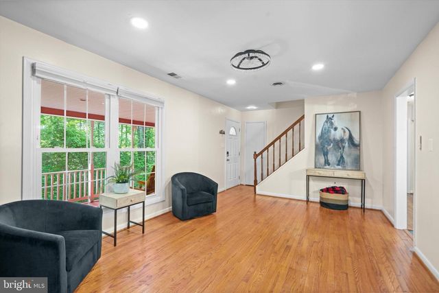 10829 MOORE DR, Manassas, VA 20111