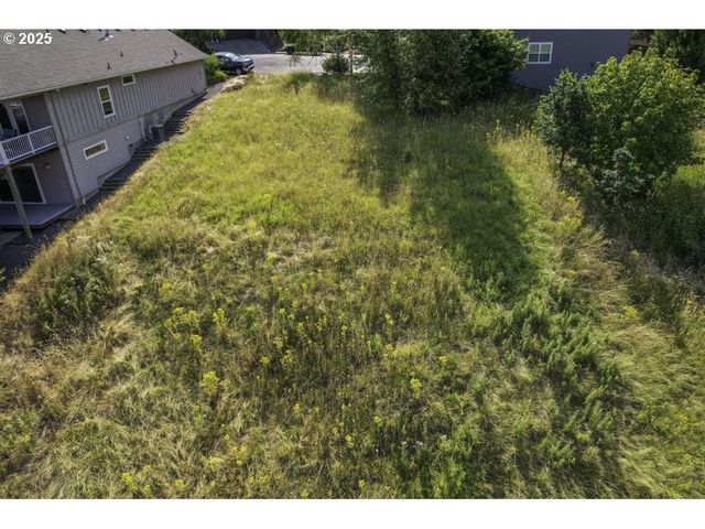 2765 PROMINENT Ct S, Salem, OR 97302