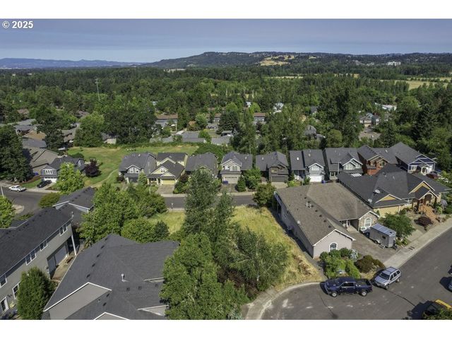 2765 PROMINENT Ct S, Salem, OR 97302