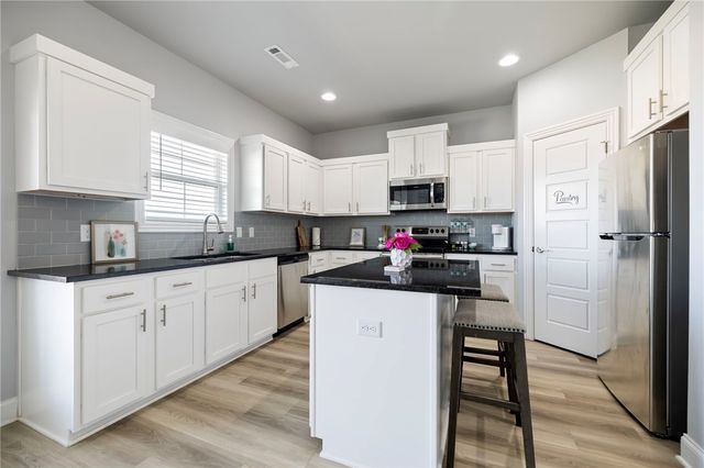 6002 SW Teppee Avenue, Bentonville, AR 72713