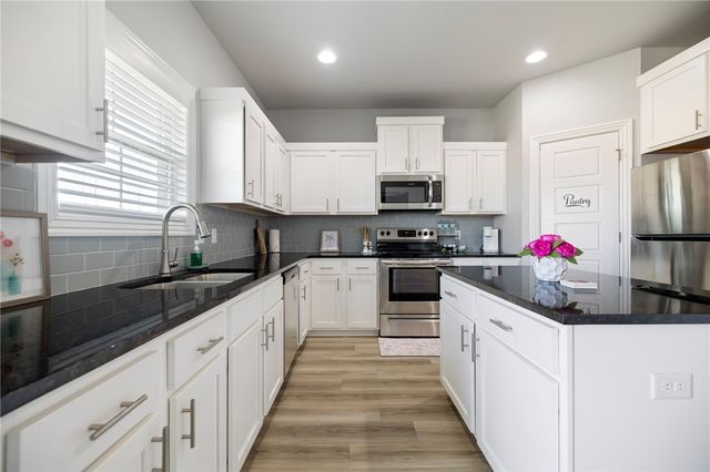 6002 SW Teppee Avenue, Bentonville, AR 72713