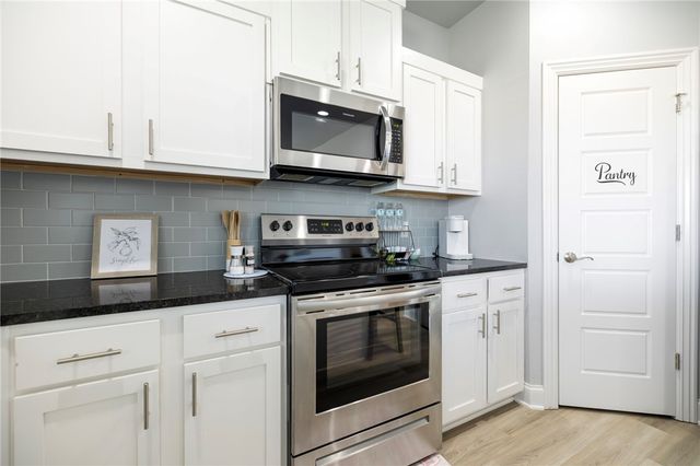 6002 SW Teppee Avenue, Bentonville, AR 72713