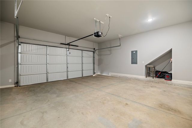 6002 SW Teppee Avenue, Bentonville, AR 72713