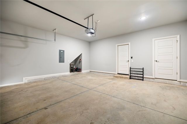 6002 SW Teppee Avenue, Bentonville, AR 72713