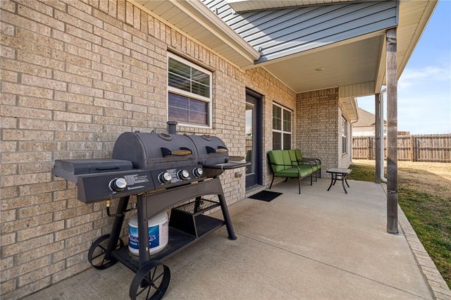 6002 SW Teppee Avenue, Bentonville, AR 72713