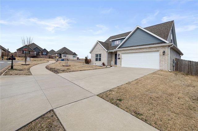 6002 SW Teppee Avenue, Bentonville, AR 72713