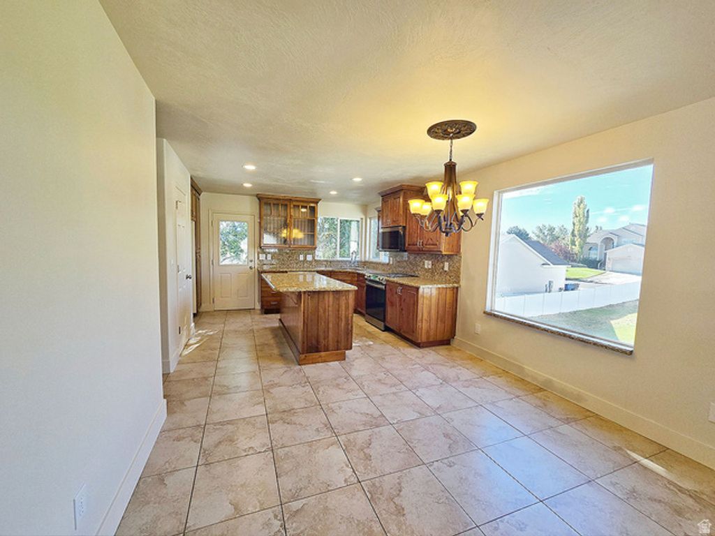 6755 S WAKEFIELD WAY, West Jordan, UT 84081 — photo 5