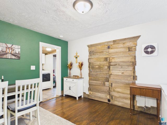 1306 N Main Ave Avenue, Sioux Falls, SD 57104