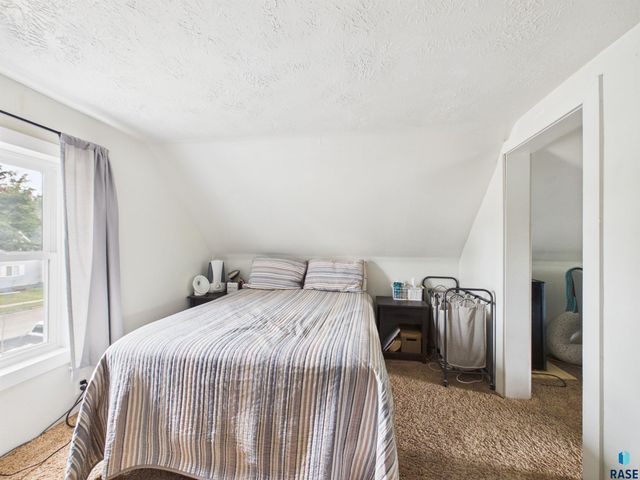1306 N Main Ave Avenue, Sioux Falls, SD 57104