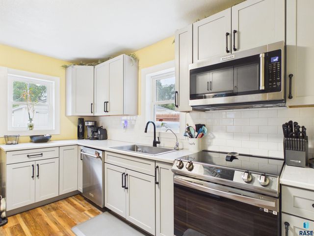 1306 N Main Ave Avenue, Sioux Falls, SD 57104