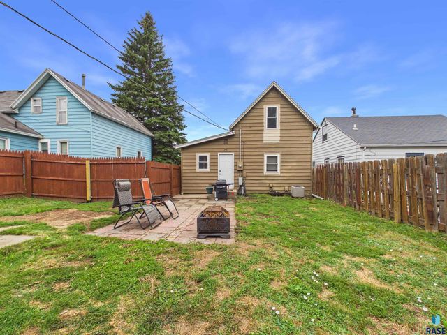 1306 N Main Ave Avenue, Sioux Falls, SD 57104