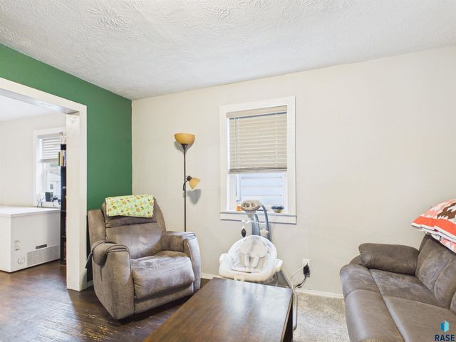 1306 N Main Ave Avenue, Sioux Falls, SD 57104