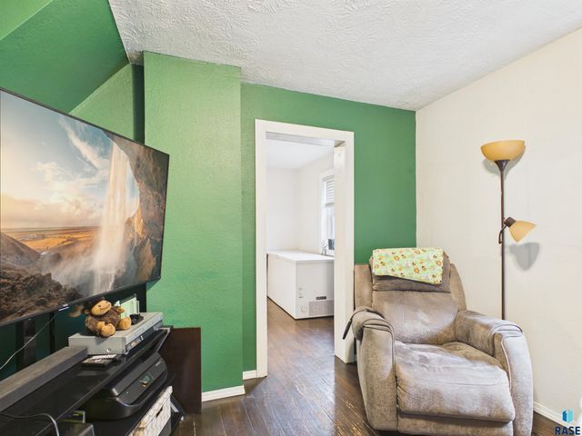 1306 N Main Ave Avenue, Sioux Falls, SD 57104