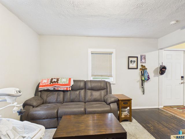 1306 N Main Ave Avenue, Sioux Falls, SD 57104