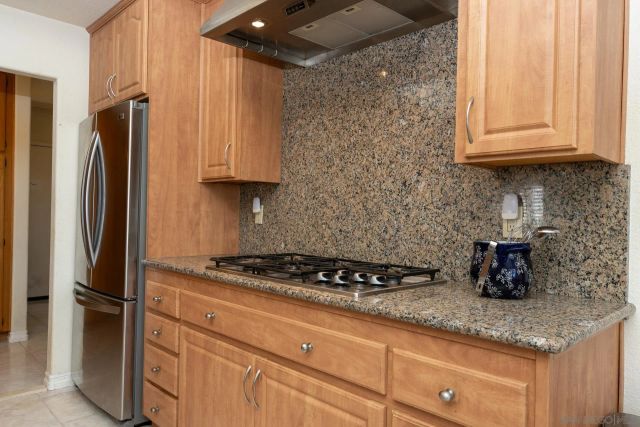 2233 Cortina Circle, Escondido, CA 92029