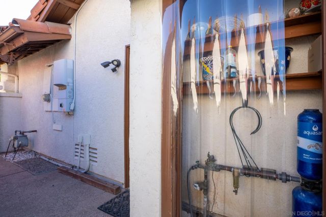 2233 Cortina Circle, Escondido, CA 92029
