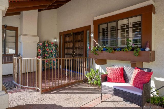 2233 Cortina Circle, Escondido, CA 92029