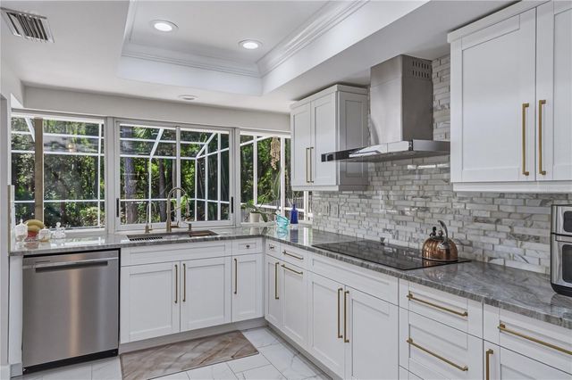 17820 GREY BROOKE DRIVE, Tampa, FL 33647