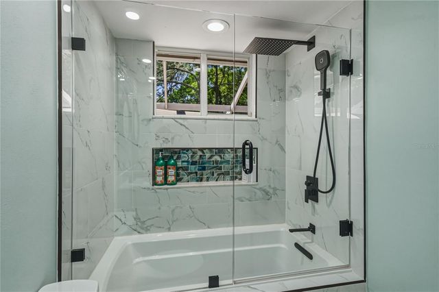 17820 GREY BROOKE DRIVE, Tampa, FL 33647