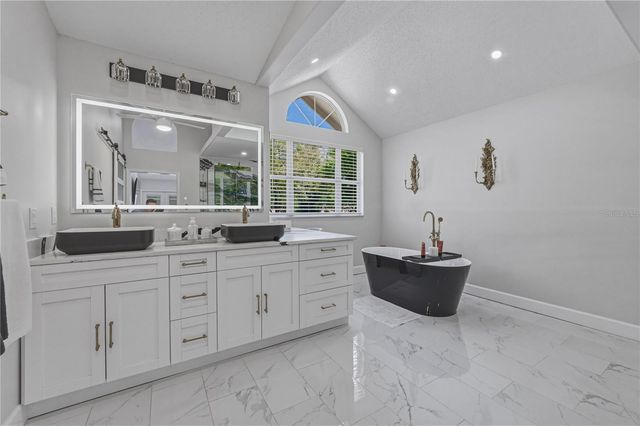 17820 GREY BROOKE DRIVE, Tampa, FL 33647