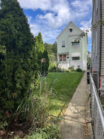 3037 N Central Park Avenue, Chicago, IL 60618