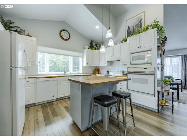 2911 SHIRLEY St, Eugene, OR 97404
