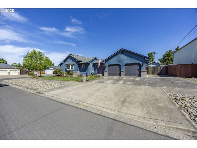 2911 SHIRLEY St, Eugene, OR 97404