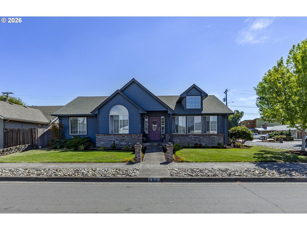 2911 SHIRLEY St, Eugene, OR 97404
