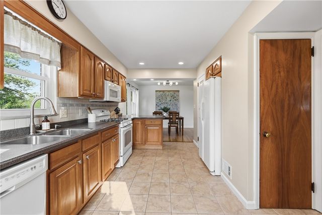 835 Wible Run Rd, Shaler, PA 15209