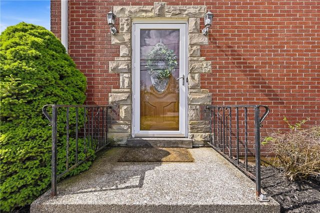 835 Wible Run Rd, Shaler, PA 15209