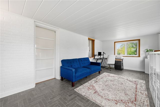 835 Wible Run Rd, Shaler, PA 15209