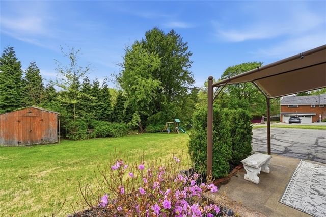 835 Wible Run Rd, Shaler, PA 15209